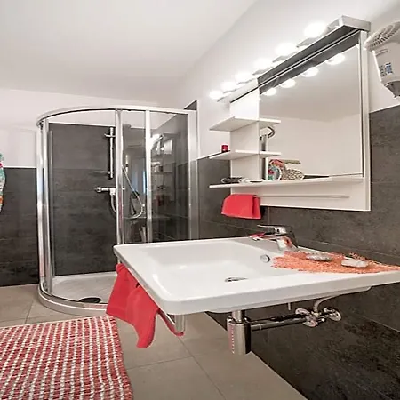 Modern Flat With Terrace In Lignano 호텔