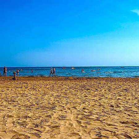Modern Flat With Terrace In Lignano 호텔